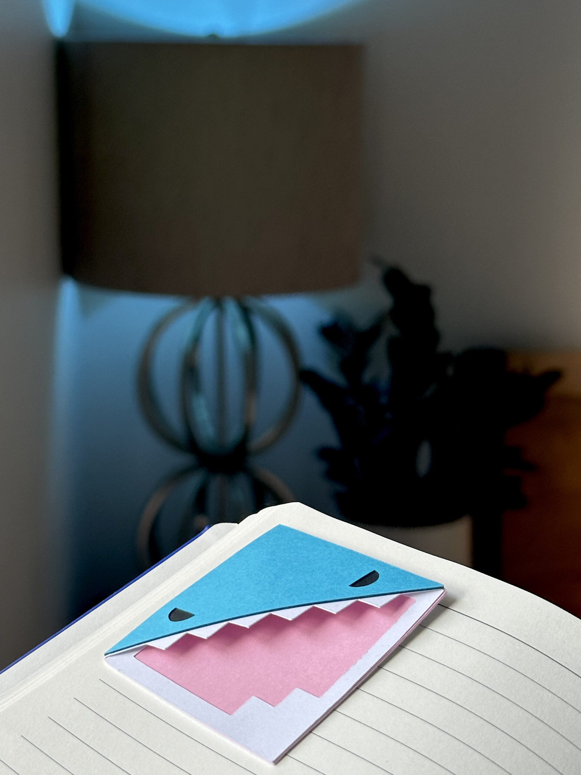 Shark bookmark - Image 2